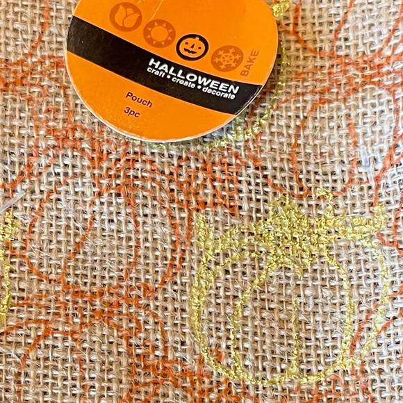 Set of 3 burlap pumpkin draw string pouches. NWT - Picture 3 of 6